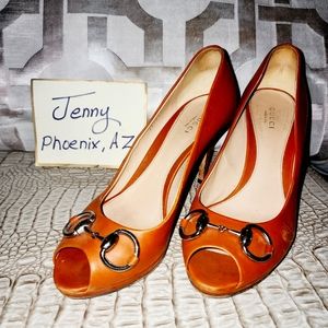 Gucci vermicel peep toe size 38